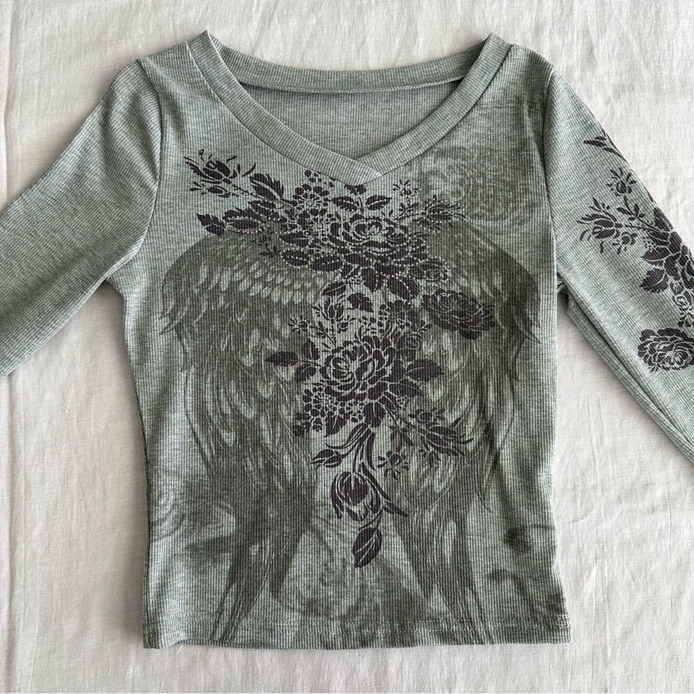 Y2K Style Gray Grunge Tee